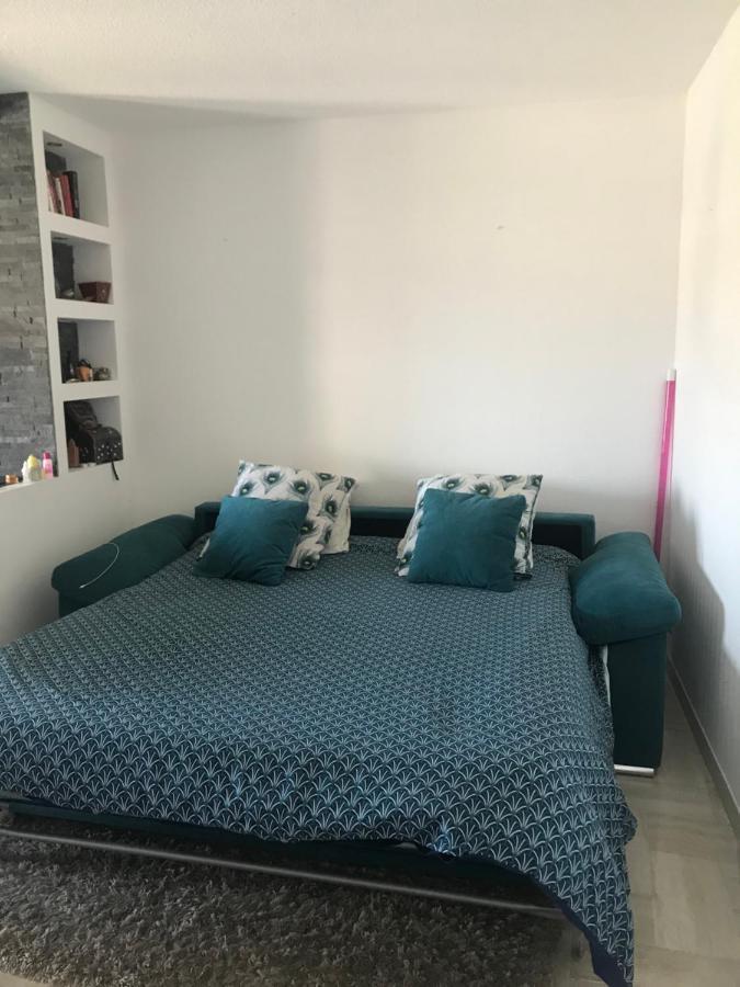 Beau Studio Dans Residence Avec Piscine Et Vue Sur La Ville - 5Min Des Plages Mandelieu Buitenkant foto